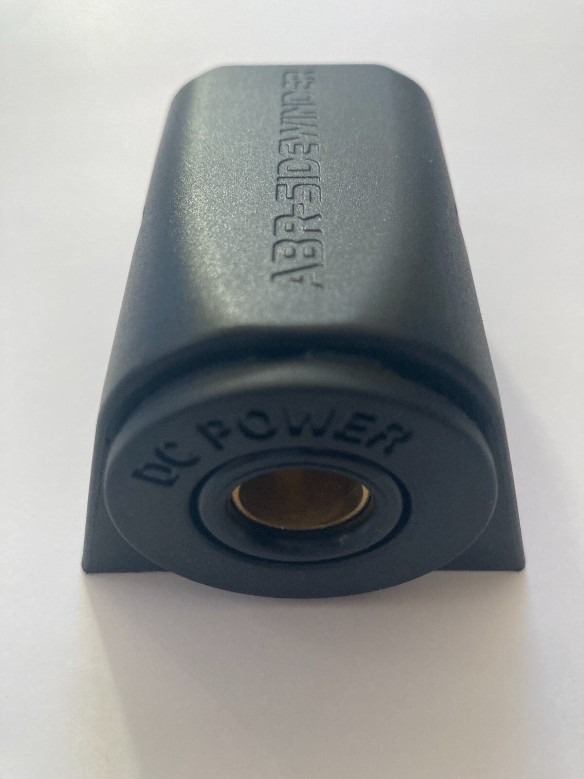 Surface Mount Merit PLUG POWER SOCKET 4x4 LANDCRUISER/CAR 4WD 12V