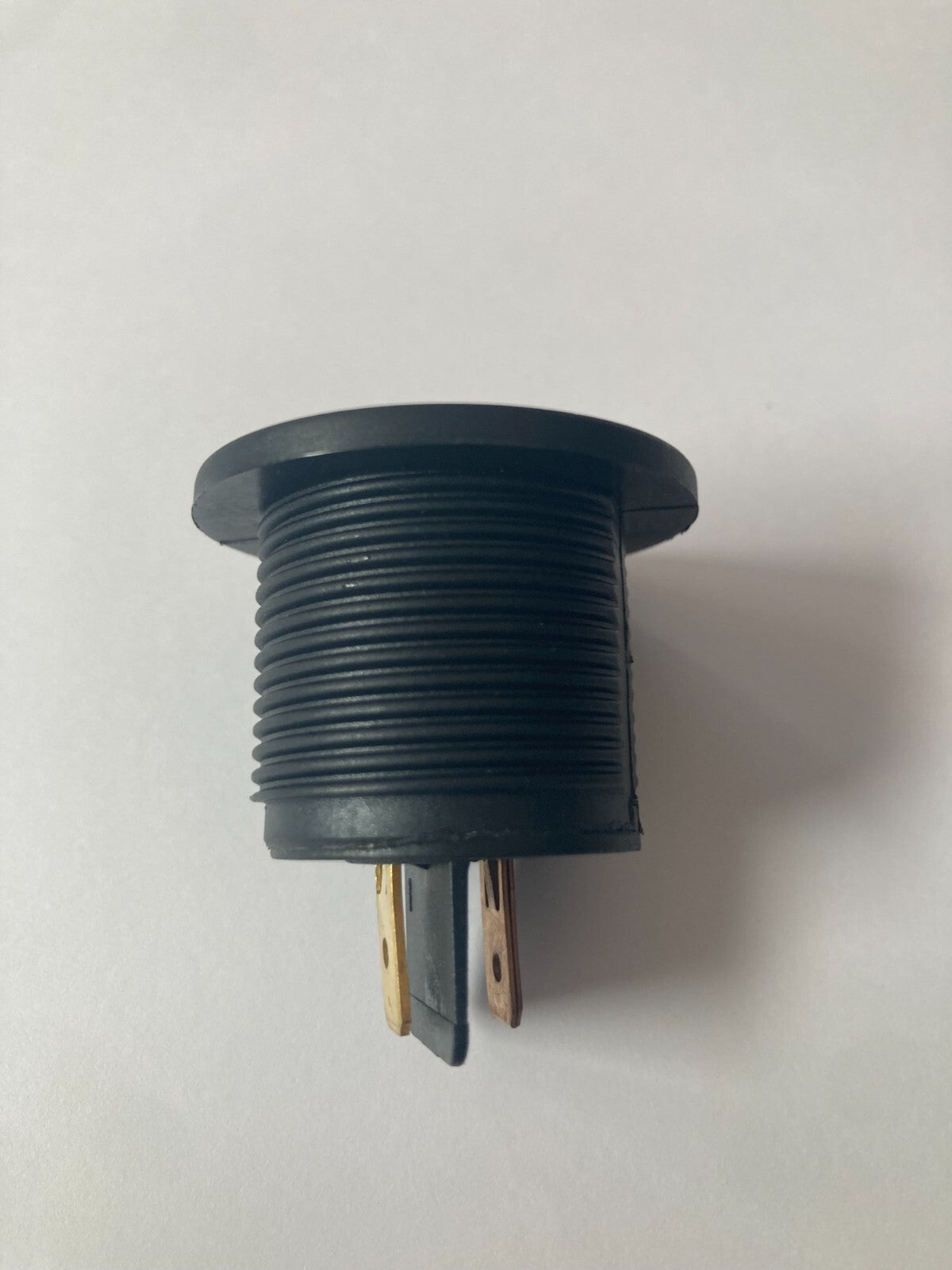 Surface Mount Merit PLUG POWER SOCKET 4x4 LANDCRUISER/CAR 4WD 12V
