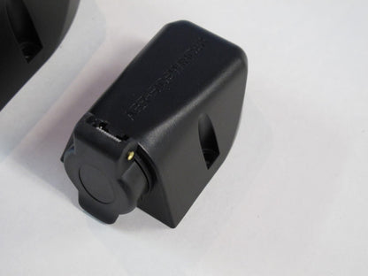 12V 24V 20AMP 10AMP MARINE/BOAT/4X4.CARAVAN SURFACE MOUNT HELLA MERIT SOCKET