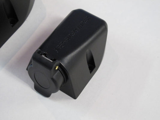 12V 24V 20AMP 10AMP MARINE/BOAT/4X4.CARAVAN SURFACE MOUNT HELLA MERIT SOCKET
